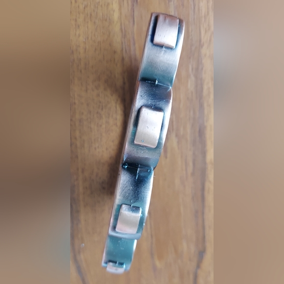 Belt Buckle Knuckles, Solid Steel, Antiqued Color - Picture 3 of 4